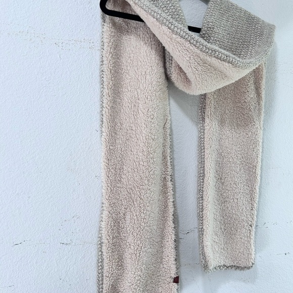 Blue Knit Scarf - Picture 7 of 14